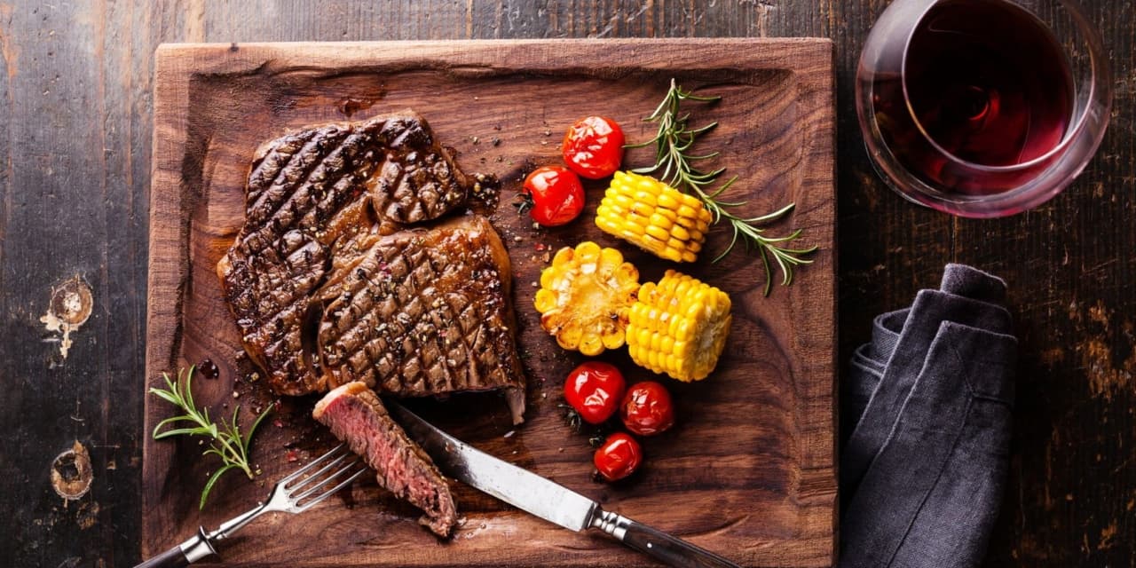 Стейк DRY AGED из говядины заказать доставку ROJO ресторан Алматы